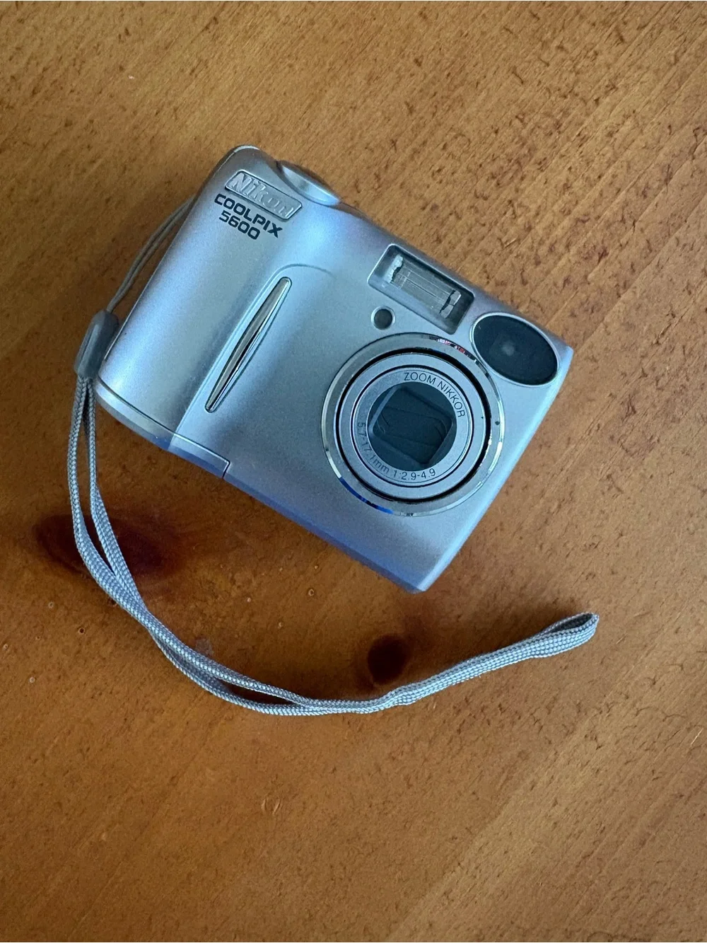 Nikon Cool Pix 5600 5.1 Megapixel Digital Compact Camera, Brand New